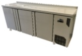 FRENTE MOSTRADOR DE 3 PUERTAS REFRIGERADO